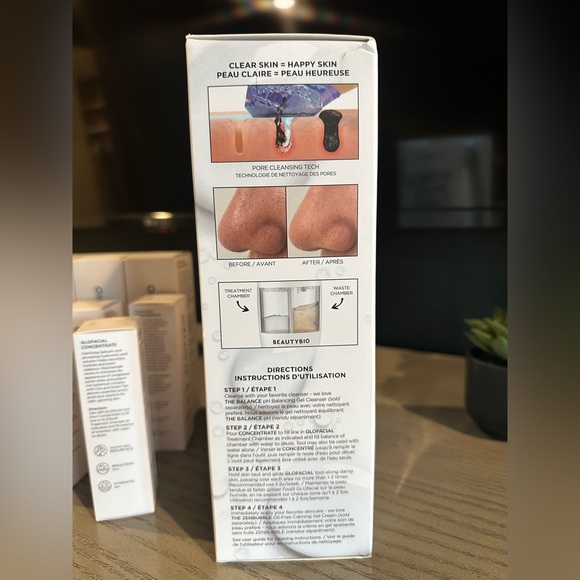 BeautyBio GloFacial Hydro-Infusion Pore Cleansing LED Light Tool and SerumBundle - Picture 5 of 6